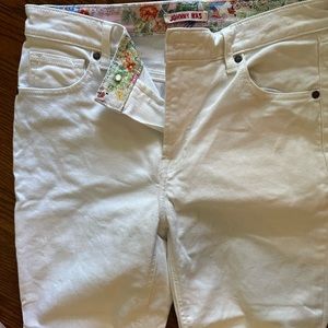 Johnny Was The Baby Boot Jean white with butterfly embroidered pocket.size 28